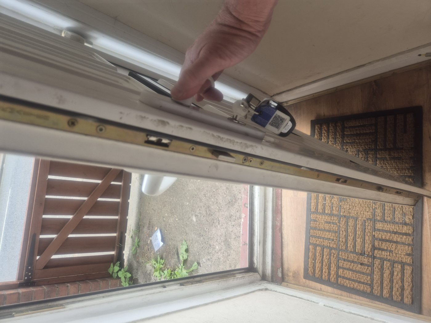 DW Locksmiths gearbox replacement in Fence Houses