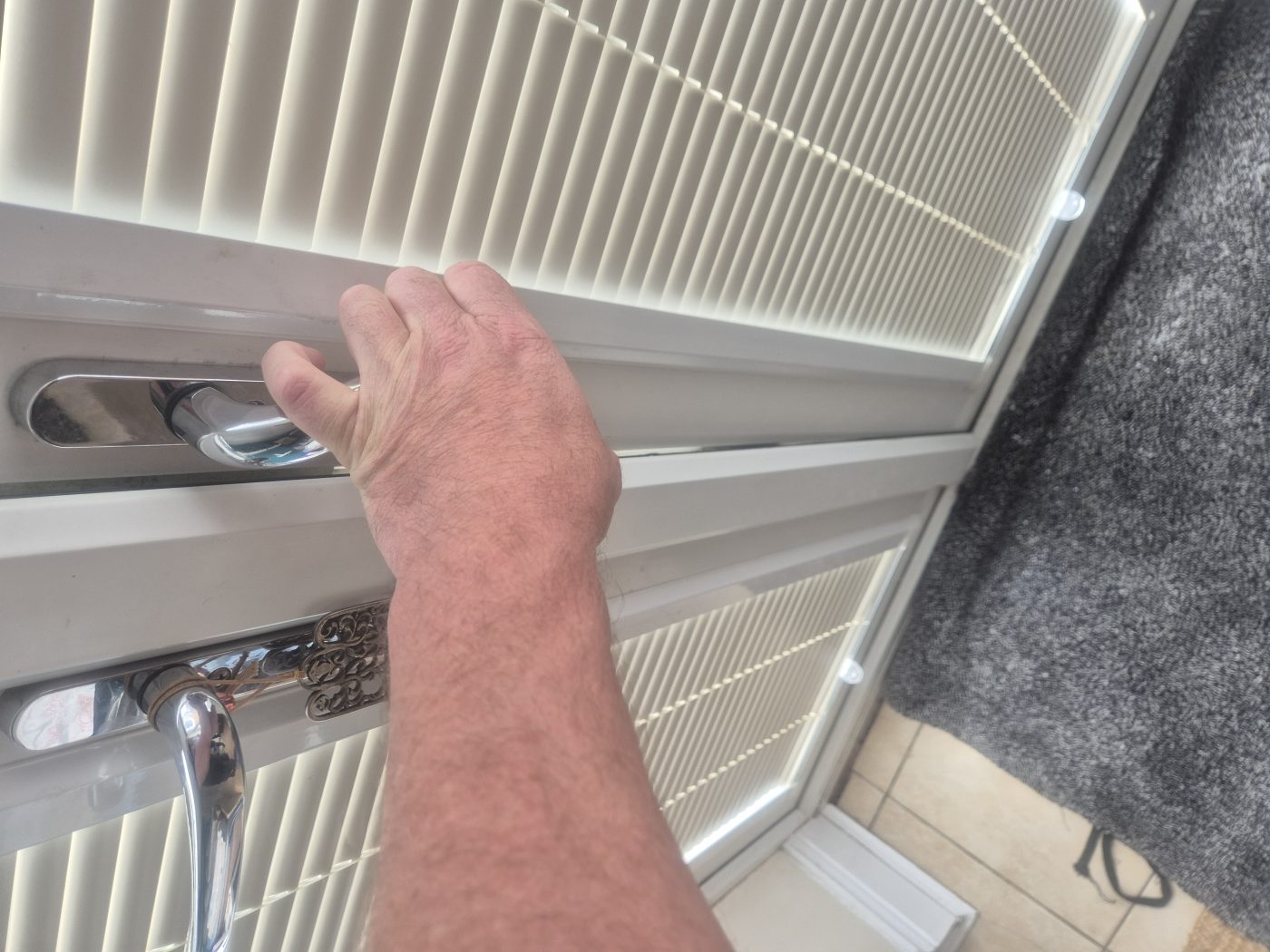 DW Locksmiths gearbox replacement in Newbottle