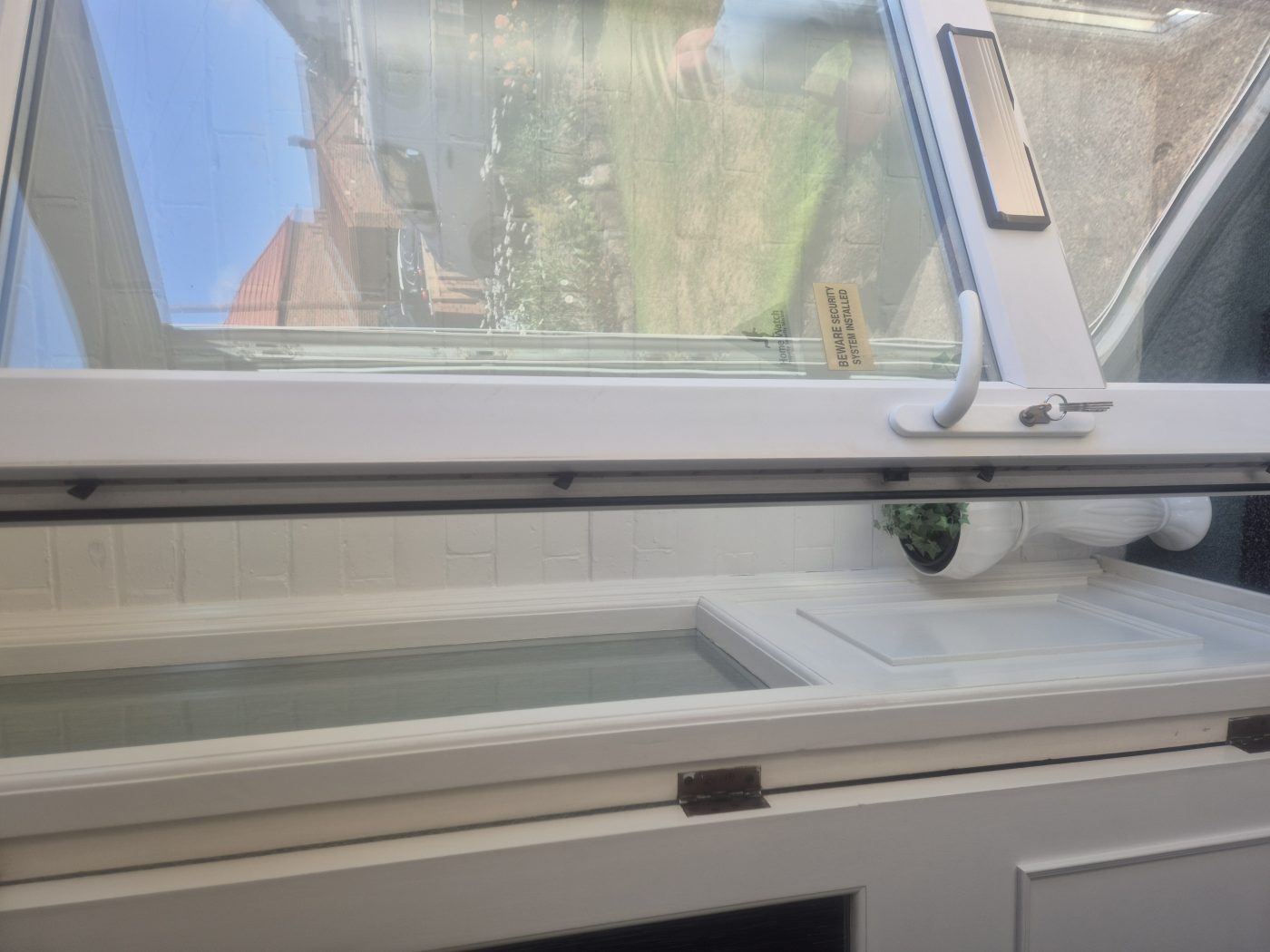 DW Locksmiths cylinder replacement & gearbox replacement & door handles in Tunstall