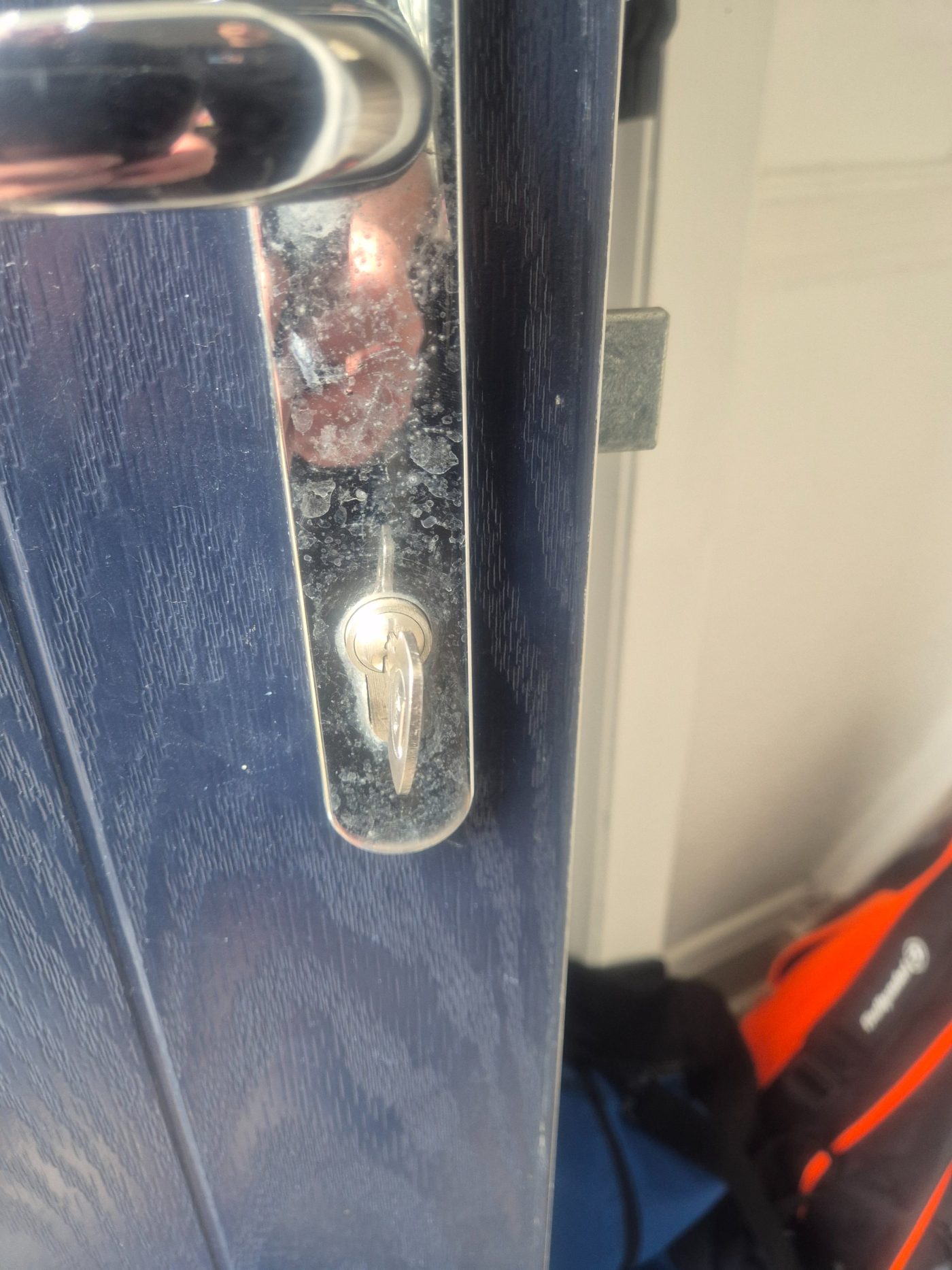 DW Locksmiths lock change in Shiney Row