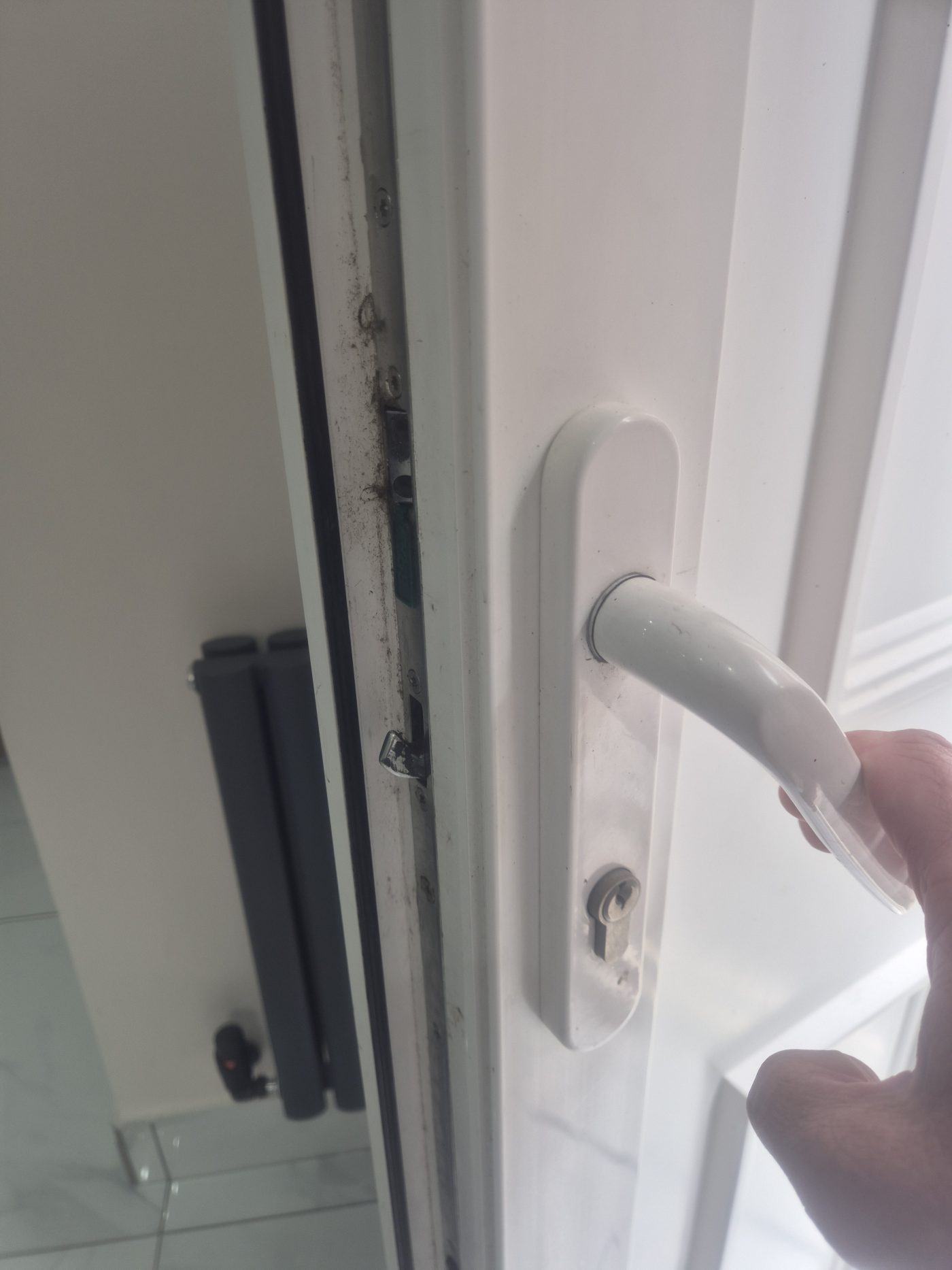 DW Locksmiths gearbox replacement in Whiteleas