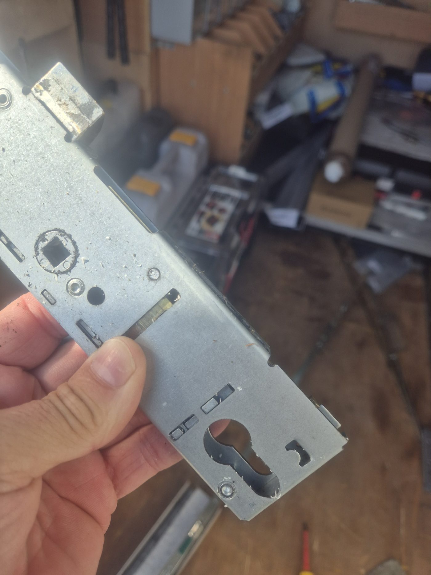 DW Locksmiths gearbox replacement in Whiteleas