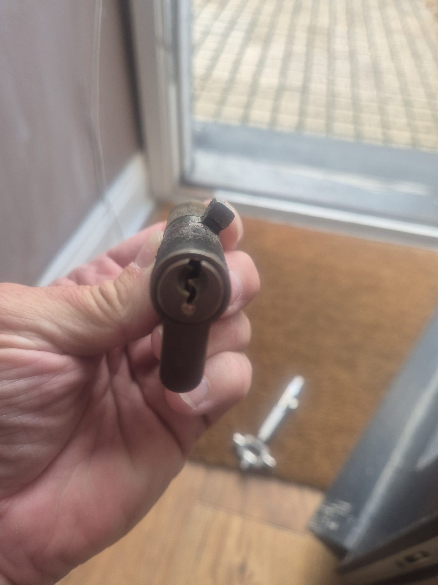 DW Locksmiths lock change in Houghton-le-Spring