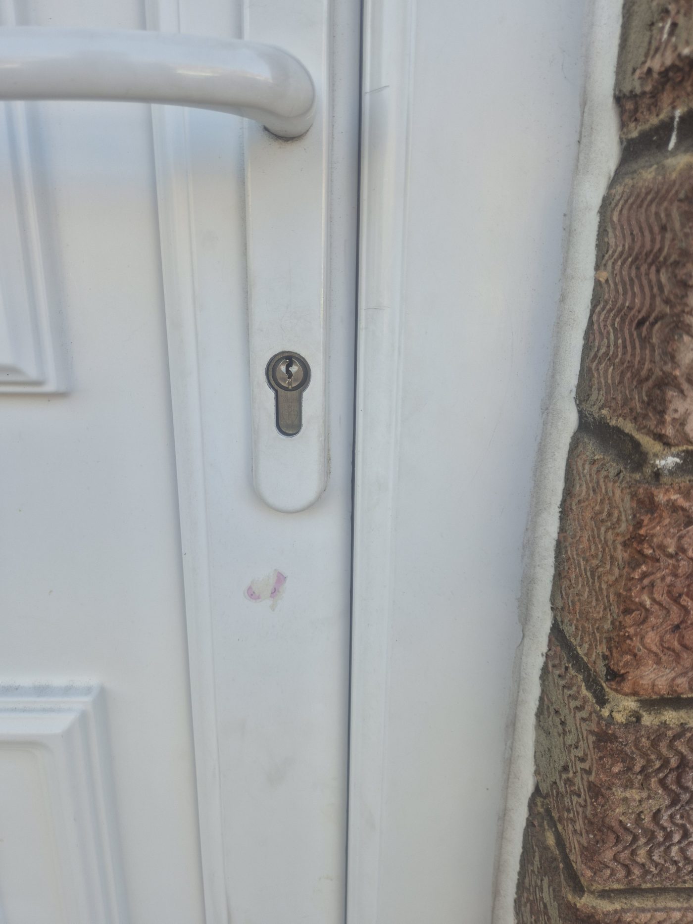 DW Locksmiths cylinder replacement & door realignment in Houghton-le-Spring