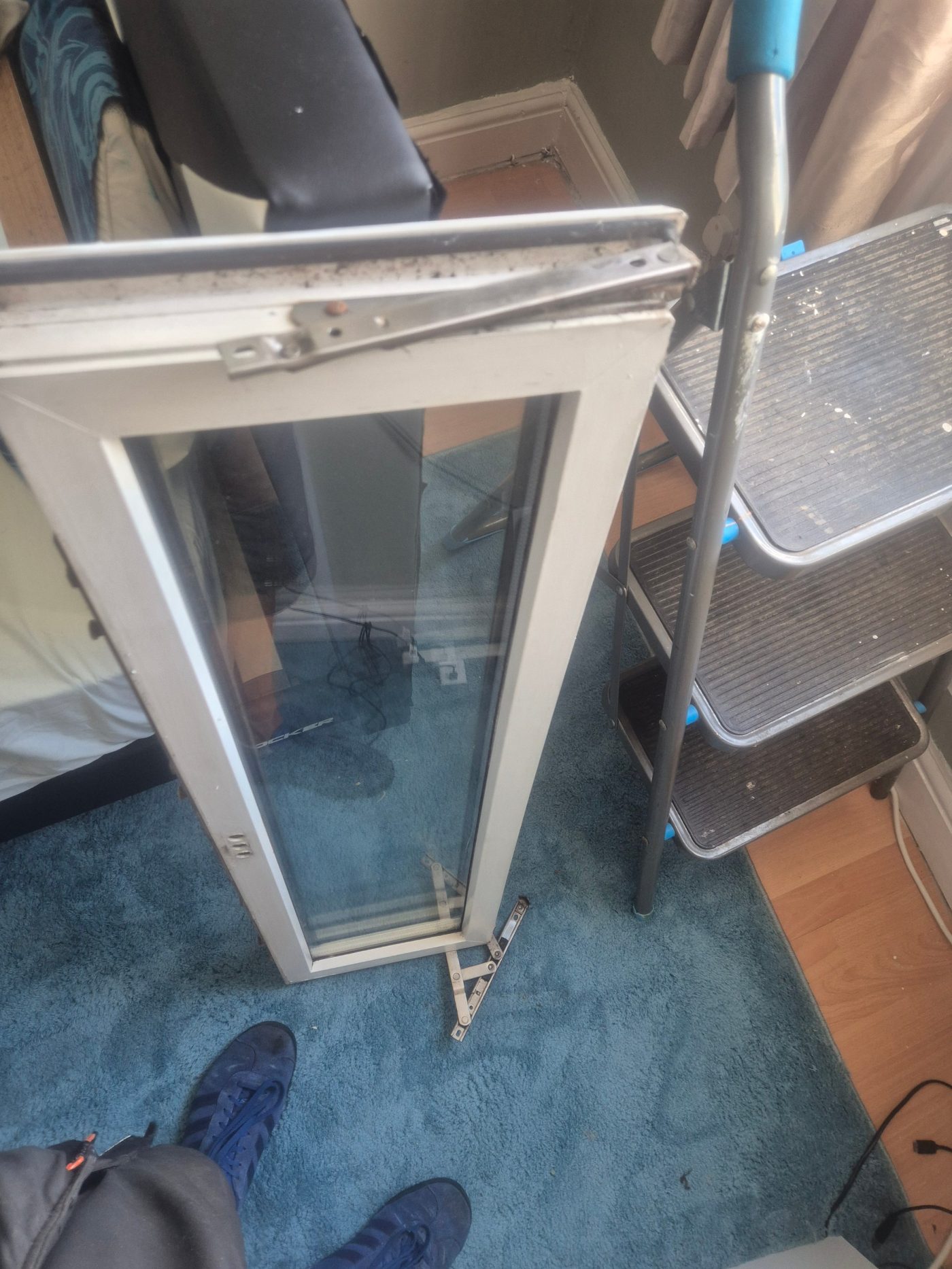 DW Locksmiths lock change & window handles & window hinges in Fence Houses