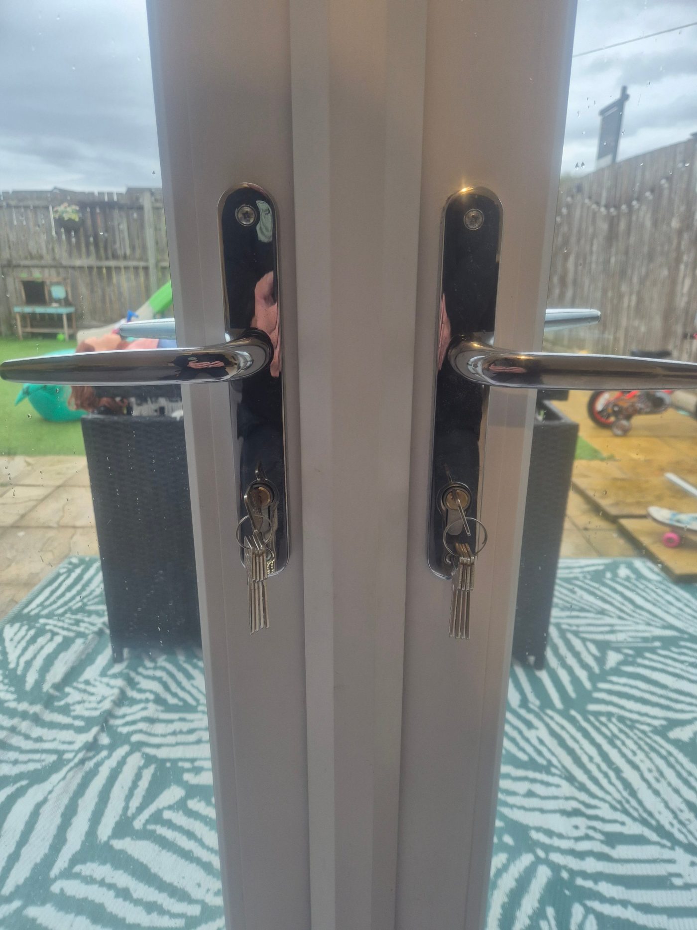 DW Locksmiths lock change in Shiney Row