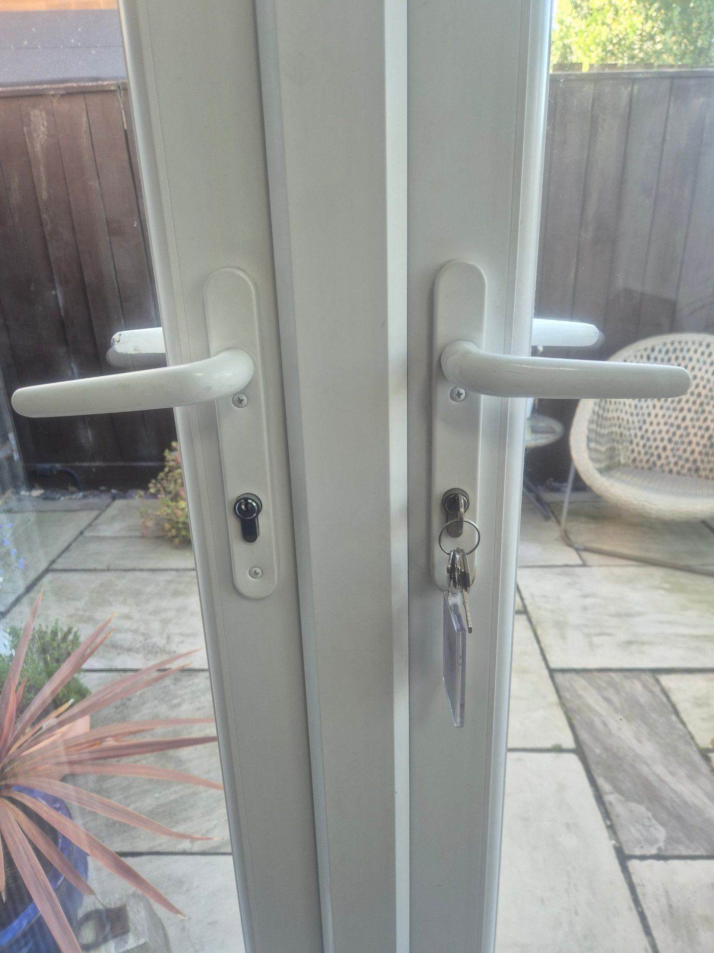 DW Locksmiths lock change & door handles in South Hetton