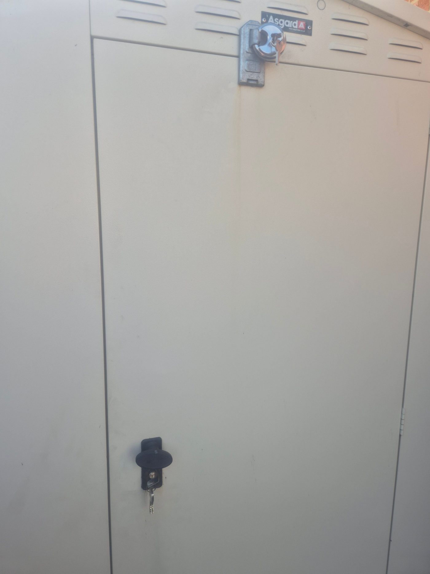 DW Locksmiths lock change in Thornley