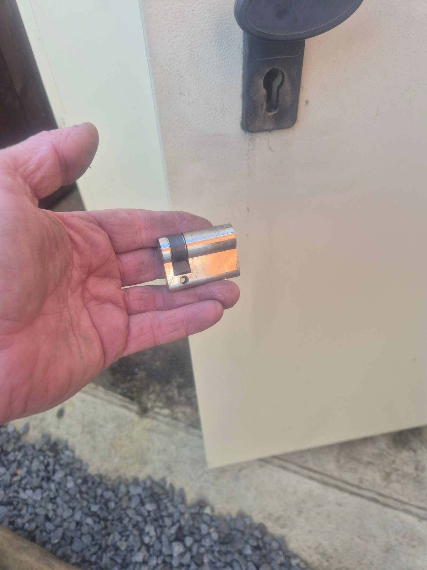 DW Locksmiths lock change in Thornley