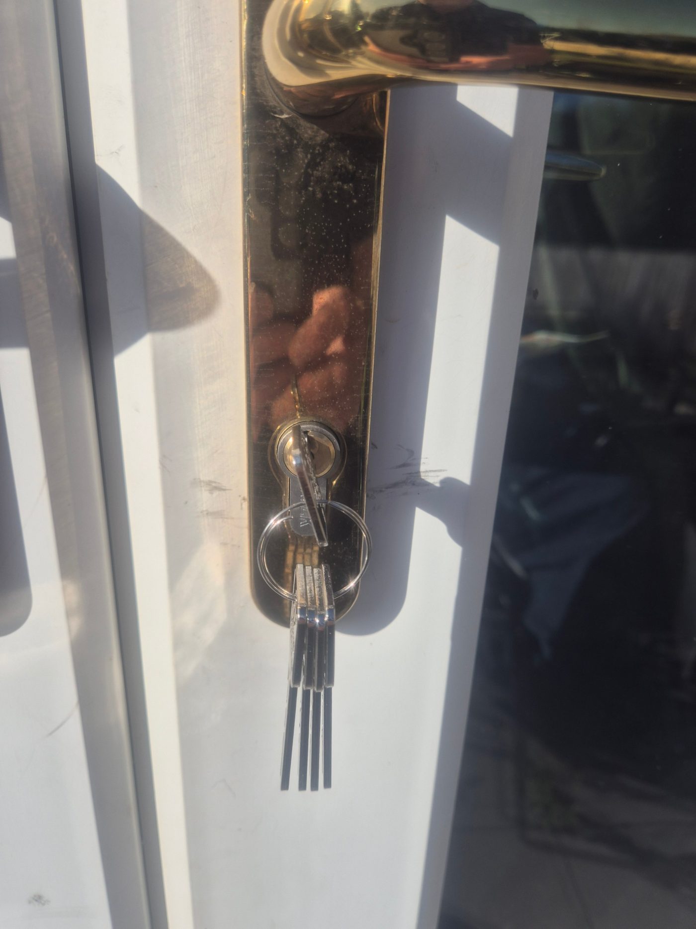 DW Locksmiths lock change in Brandon