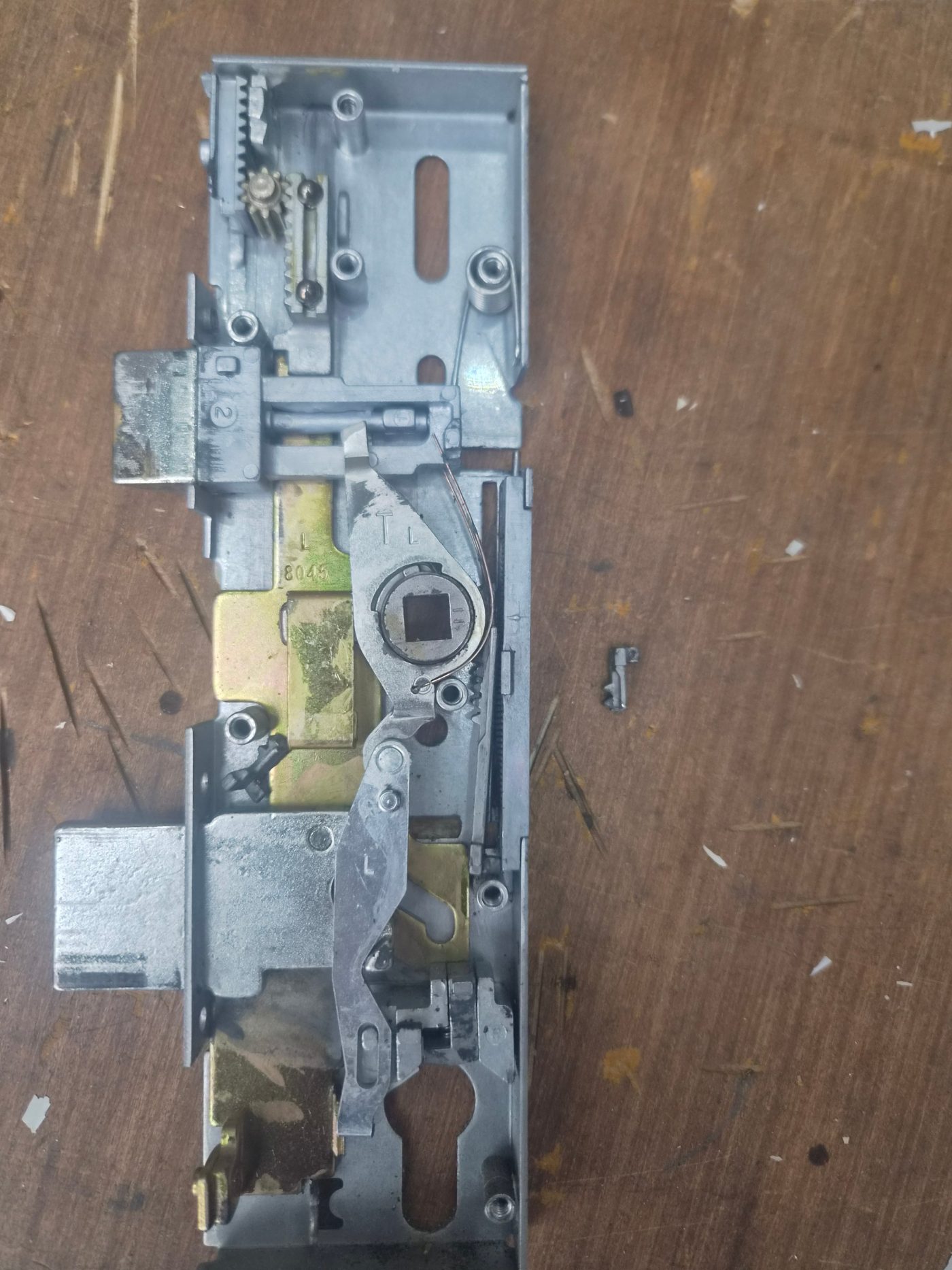 DW Locksmiths gearbox replacement in Fence Houses